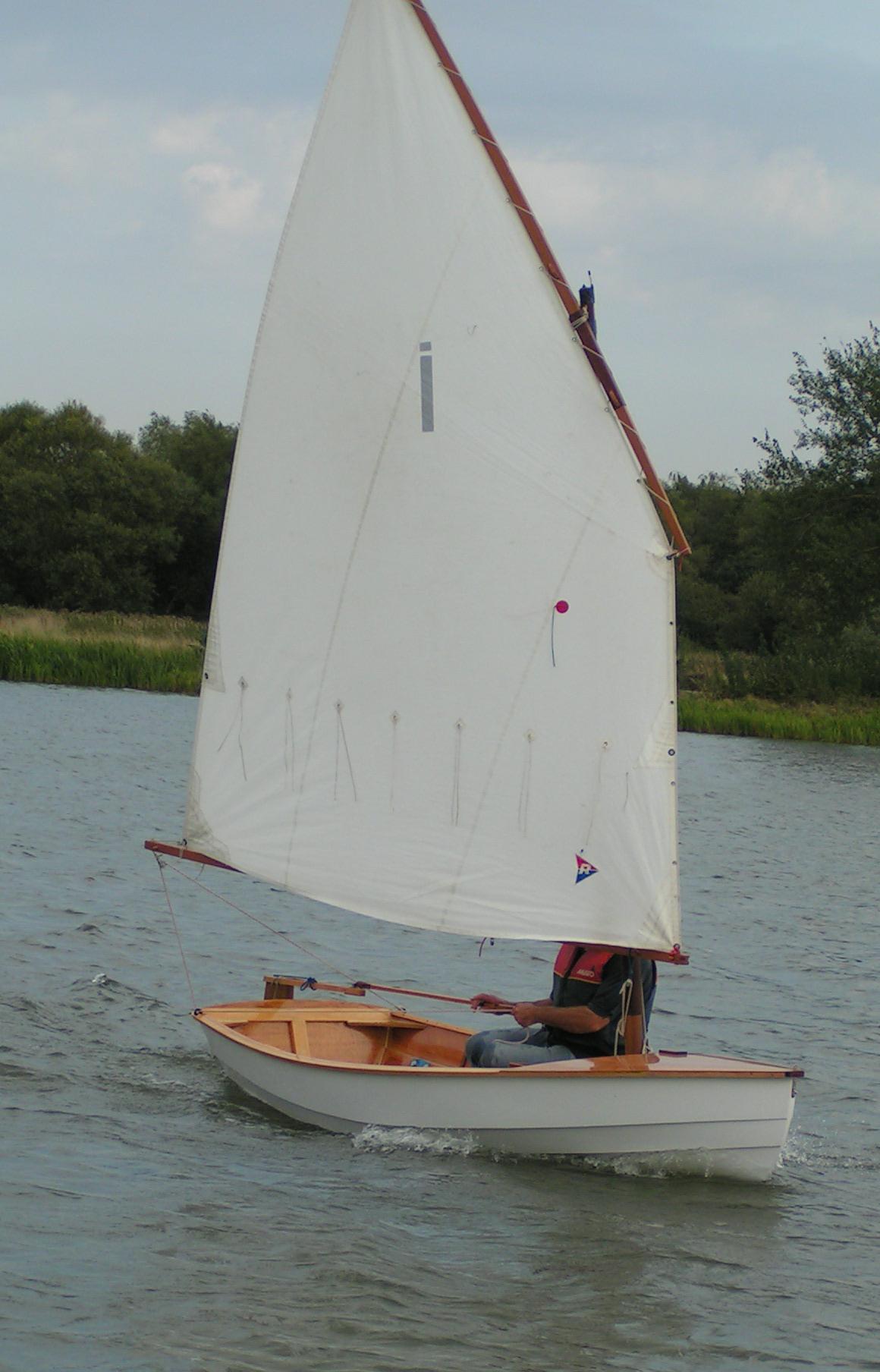 showing th clean lines of her glued clinker hull